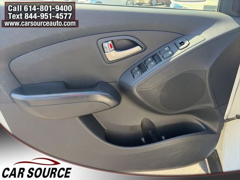 Used 2013 Hyundai Tucson GLS image 15