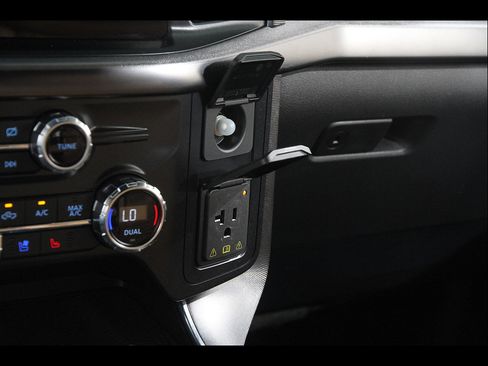 Used 2021 Ford F150 Platinum w/ Equipment Group 701A High AWD/4WD image 18