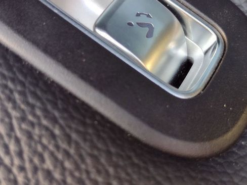 Used 2022 Mercedes-Benz GLS 450 4MATIC image 26