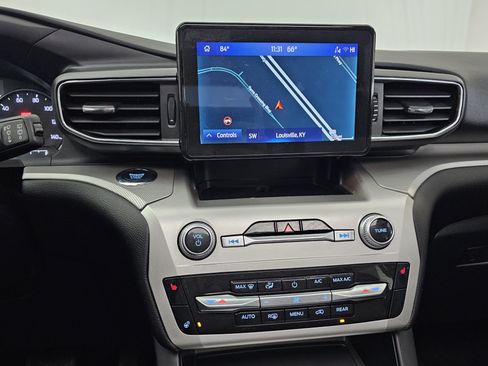 Used 2022 Ford Explorer XLT w/ Equipment Group 202A image 44