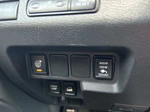 Used 2024 Nissan Frontier S w/ Technology Package AWD/4WD image 18