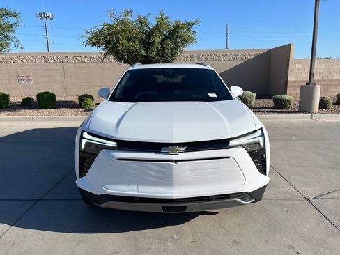 Used 2024 Chevrolet Blazer EV LT AWD/4WD image 3