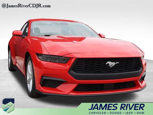 Used 2026 Ford Mustang Premium RWD image 6