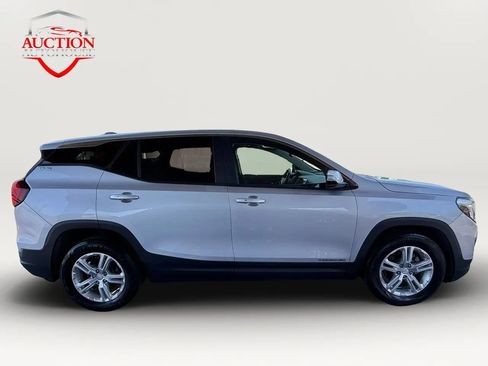 Used 2021 GMC Terrain SLE FWD image 4