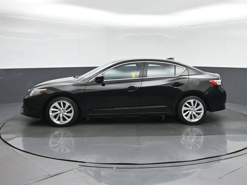 Used 2018 Acura ILX FWD image 4