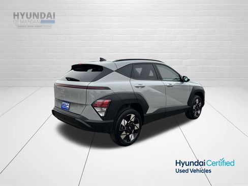 Used 2025 Hyundai Kona SEL AWD/4WD image 3