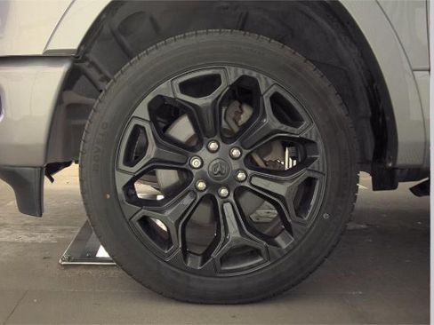 Used 2022 RAM 1500 Limited AWD/4WD image 7
