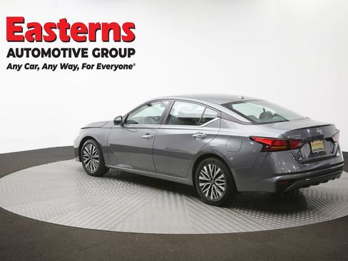 Used 2024 Nissan Altima 2.5 SV FWD image 63