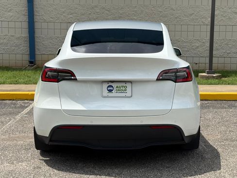 Used 2021 Tesla Model Y Long Range AWD/4WD image 6