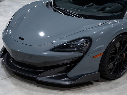 Used 2019 McLaren 600LT RWD image 11