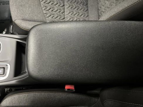 Used 2024 Chevrolet Equinox LT image 19