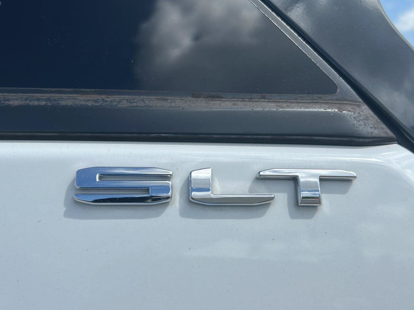 Used 2023 GMC Terrain SLT w/ Tech Package FWD image 31