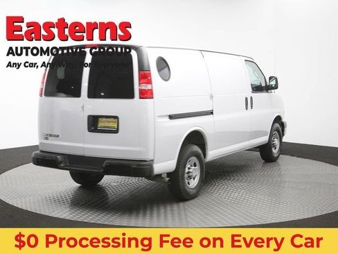 Used 2021 Chevrolet Express 3500 w/ Driver Convenience Package RWD image 36