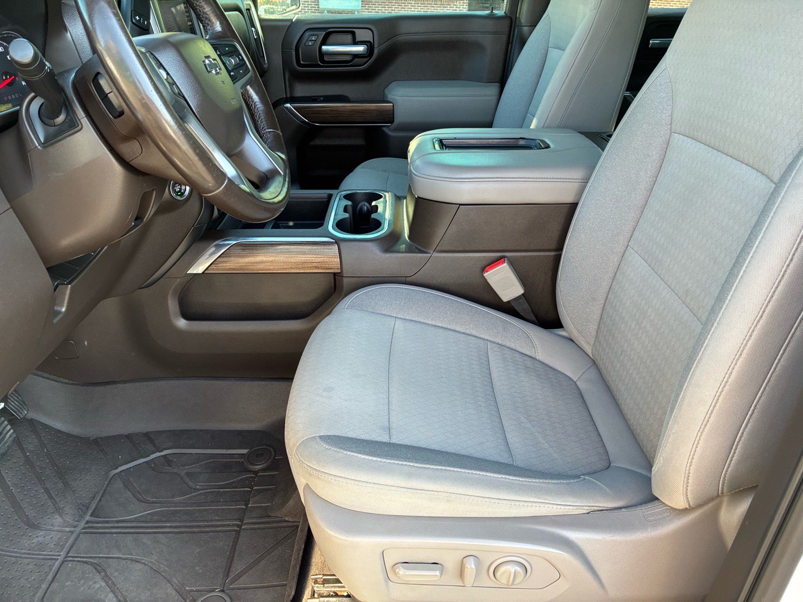 Used 2019 Chevrolet Silverado 1500 LT Trail Boss AWD/4WD image 9
