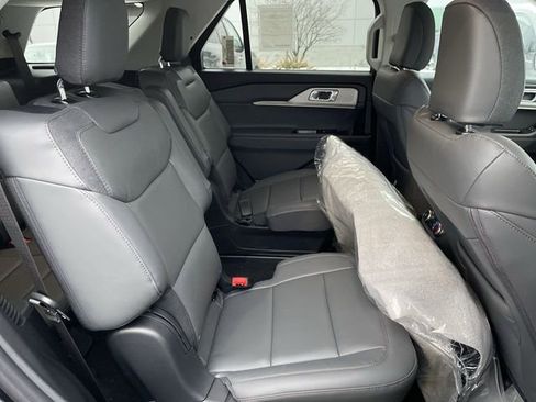 New 2026 Ford Explorer Active w/ Active Comfort Package image 21