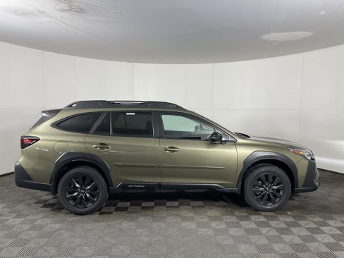 Used 2023 Subaru Outback Onyx Edition image 5