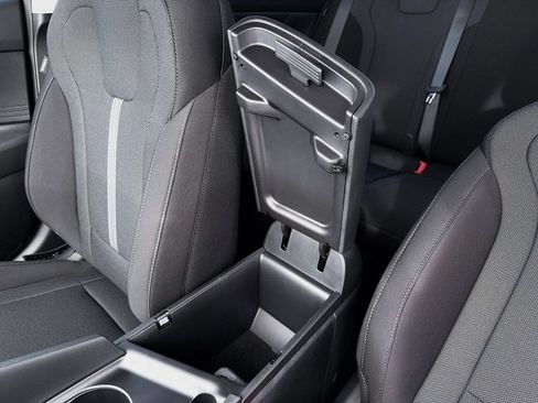 New 2026 Hyundai Elantra SE FWD image 18