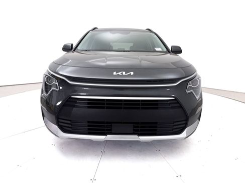 Used 2025 Kia Niro EX FWD image 13