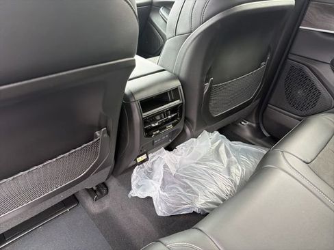 New 2026 Jeep Grand Cherokee Altitude AWD/4WD image 8