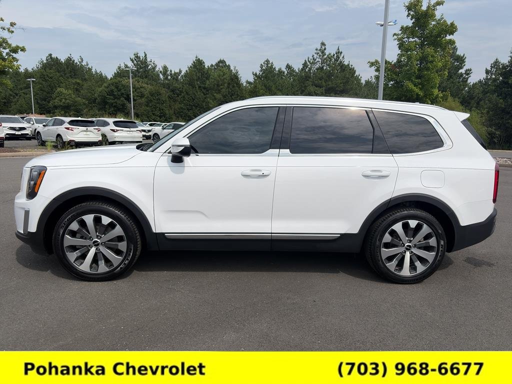 Used 2022 Kia Telluride EX w/ EX Premium Package FWD image 4