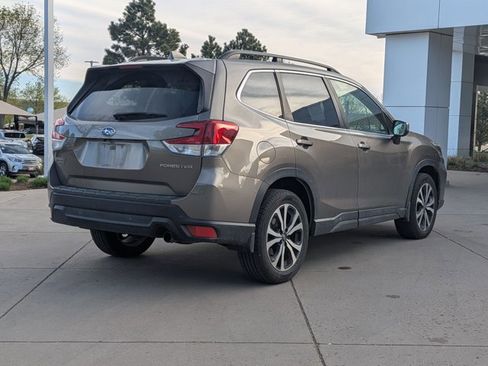 Used 2020 Subaru Forester Limited image 4