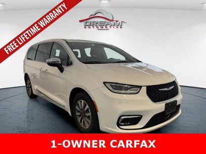 Used 2023 Chrysler Pacifica Limited