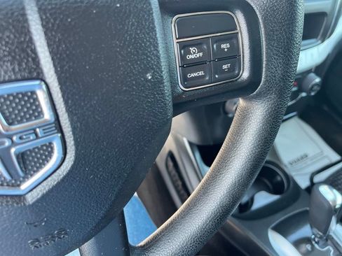 Used 2015 Dodge Journey SXT w/ Flexible Seating Group image 12