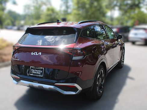 Certified 2025 Kia Sportage SX FWD image 12