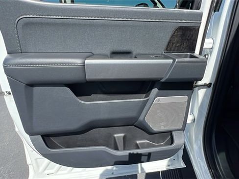 New 2025 Ford F350 Lariat image 15