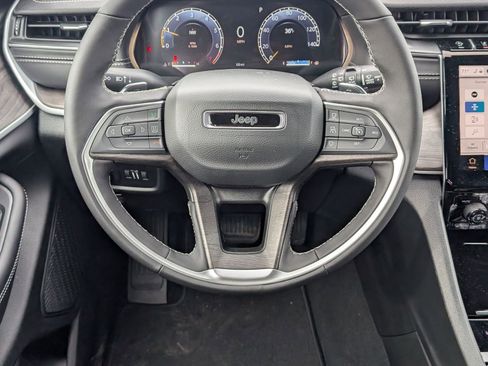 New 2025 Jeep Grand Cherokee L Limited image 14