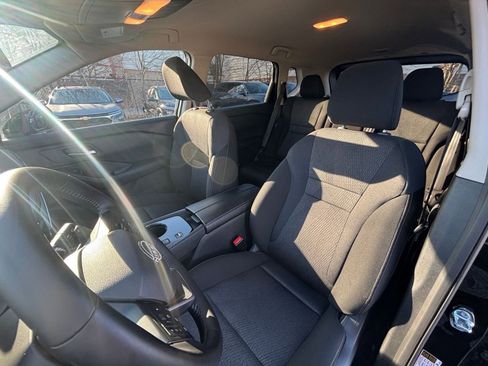 Used 2025 Nissan Rogue SV image 36