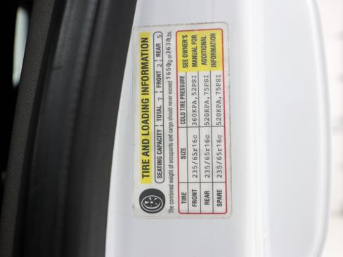 Used 2020 Ford Transit 250 Medium Roof RWD image 37