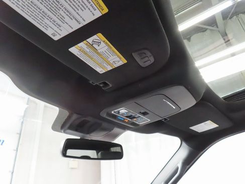 Used 2022 Ford F150 Lariat w/ Equipment Group 502A High image 25