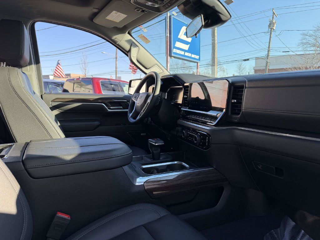 Used 2024 Chevrolet Silverado 1500 RST w/ All Star Edition Plus AWD/4WD image 13