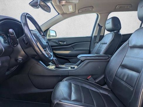 Used 2019 GMC Acadia Denali image 13