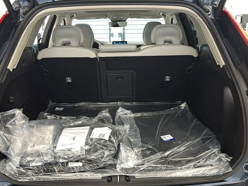 New 2026 Volvo XC60 T8 Ultra w/ Climate Package AWD/4WD image 29
