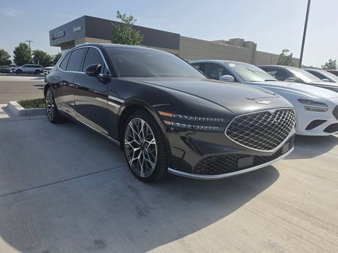 Used 2023 Genesis G90 3.5T AWD/4WD image 3