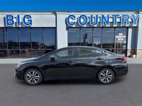 Used 2021 Nissan Versa SV FWD image 2