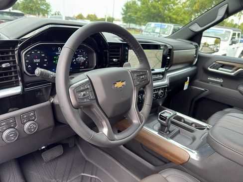 New 2026 Chevrolet Silverado 1500 High Country w/ High Country Premium Package image 36