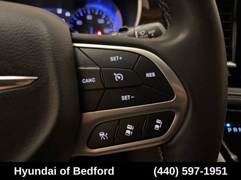 Used 2023 Chrysler Pacifica Limited FWD image 20