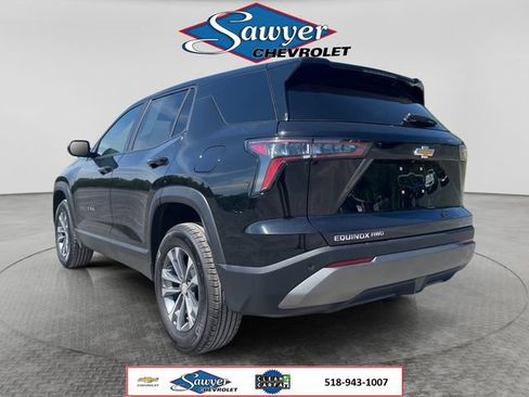 Used 2026 Chevrolet Equinox LT w/ Convenience Package II AWD/4WD image 3