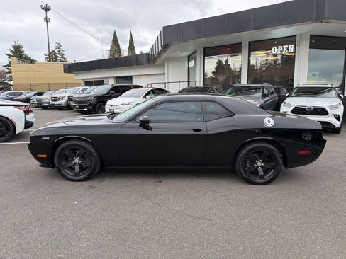 Used 2013 Dodge Challenger SXT w/ Sound Group image 2