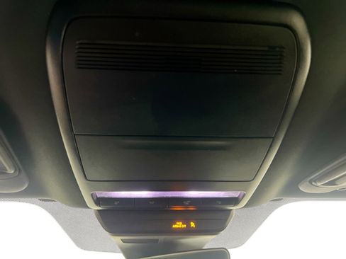 Used 2019 MAZDA MAZDA3 AWD Hatchback w/ Preferred Pkg image 22