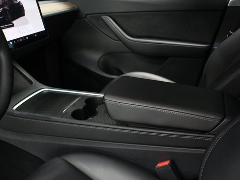 Used 2022 Tesla Model Y Performance AWD/4WD image 31