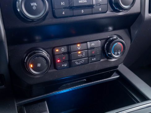 Used 2020 Ford F150 XLT w/ Equipment Group 302A Luxury image 26