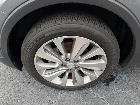 Used 2020 Buick Encore Preferred FWD image 28