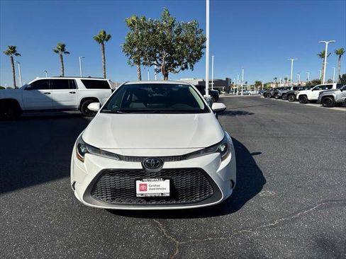 Certified 2021 Toyota Corolla LE w/ Carpet Mat Package (TMS) FWD image 4