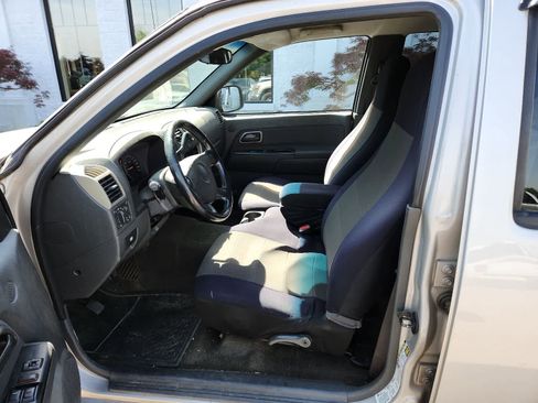 Used 2005 Chevrolet Colorado LS RWD image 15