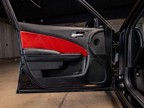 Used 2020 Dodge Charger R/T w/ Blacktop Package image 27