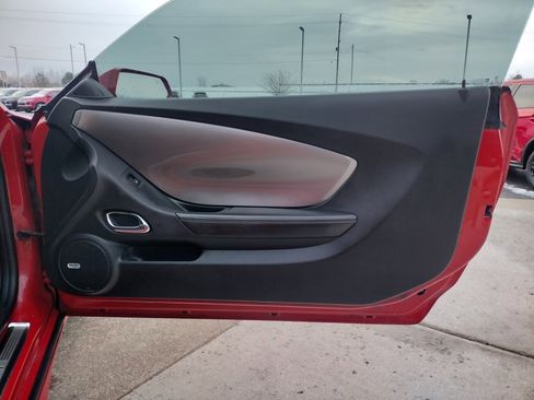 Used 2010 Chevrolet Camaro SS image 16